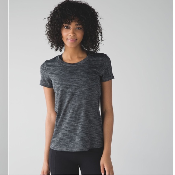 Lululemon Heather Black Mesh Back Beat The Heat Tee Size 6 - Picture 4 of 11